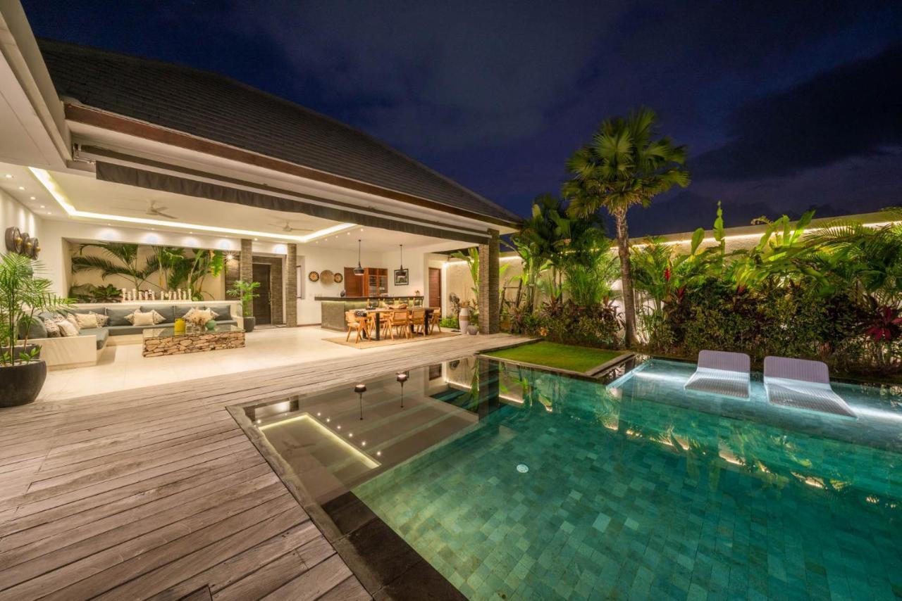 Villa Tira - Elegant 3Br In Central Seminyak Exterior foto