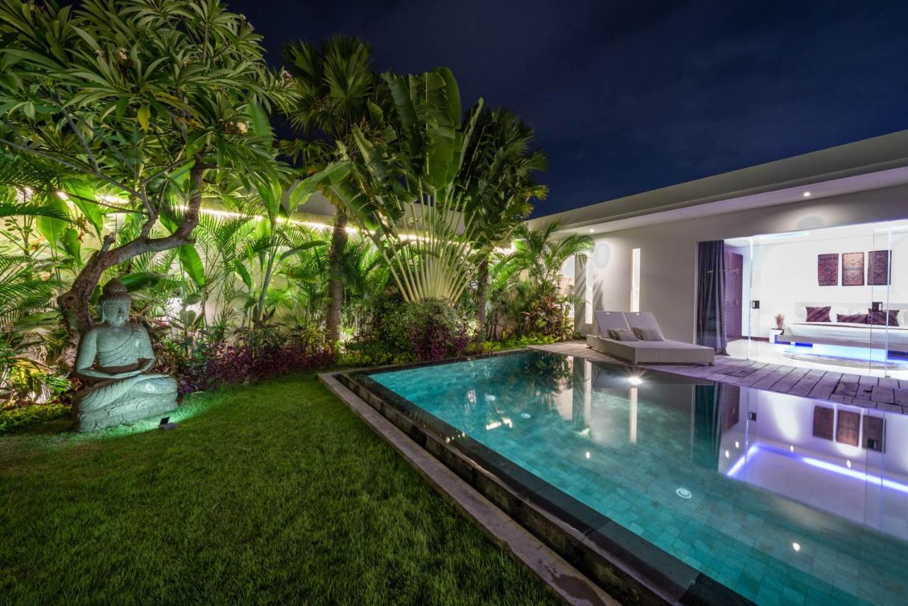 Villa Tira - Elegant 3Br In Central Seminyak Exterior foto