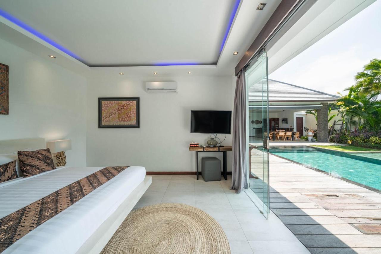 Villa Tira - Elegant 3Br In Central Seminyak Exterior foto