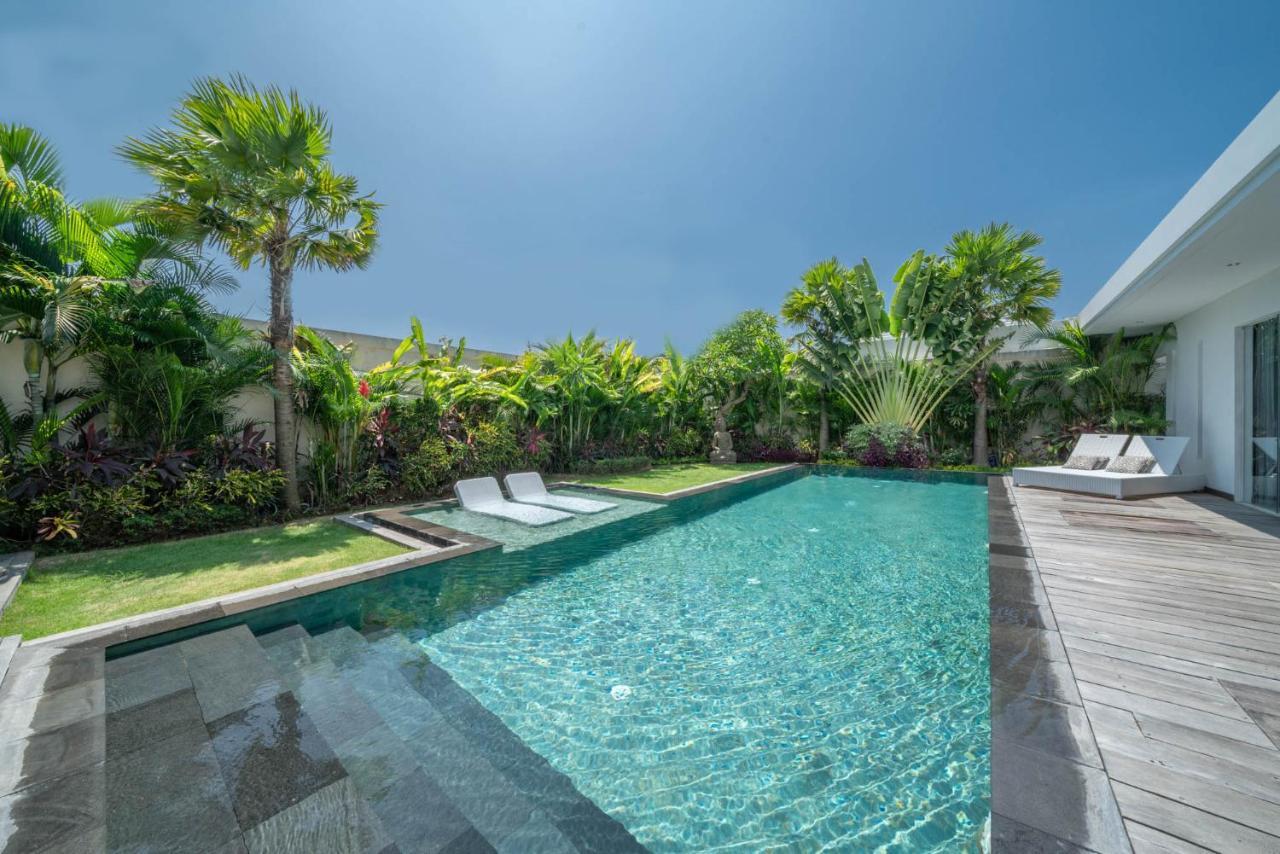 Villa Tira - Elegant 3Br In Central Seminyak Exterior foto